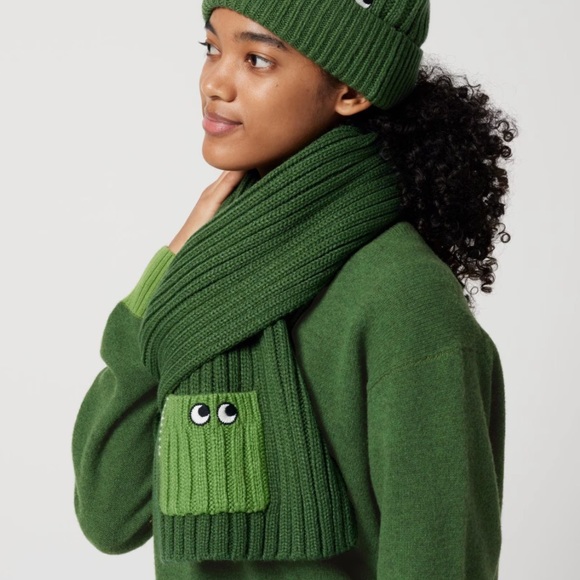 Anya Hindmarch x Uniqlo Scarf NWT - Picture 2 of 4